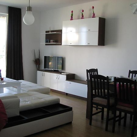 צרבו Two-Bedroom Apartment Donika מראה חיצוני תמונה
