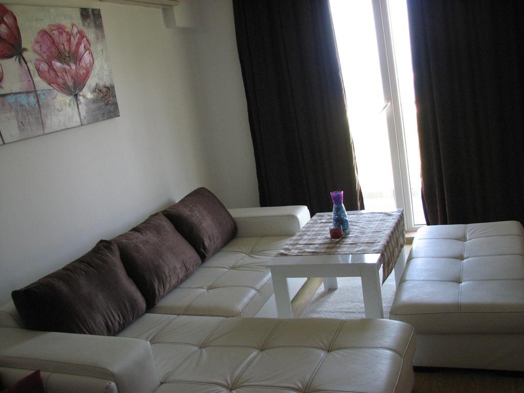 צרבו Two-Bedroom Apartment Donika מראה חיצוני תמונה