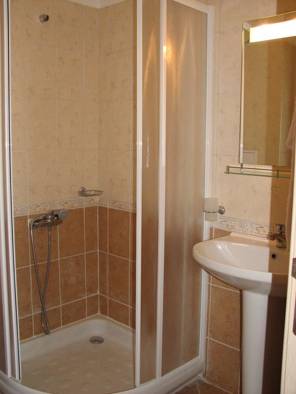 צרבו Two-Bedroom Apartment Donika מראה חיצוני תמונה
