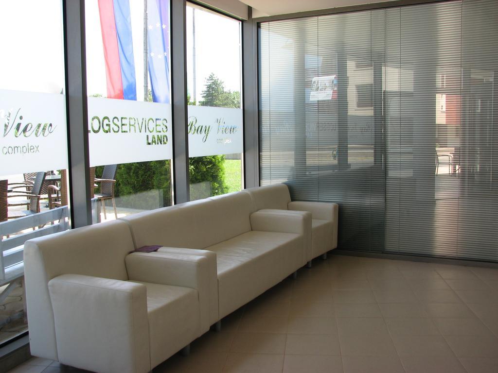 צרבו Two-Bedroom Apartment Donika מראה חיצוני תמונה