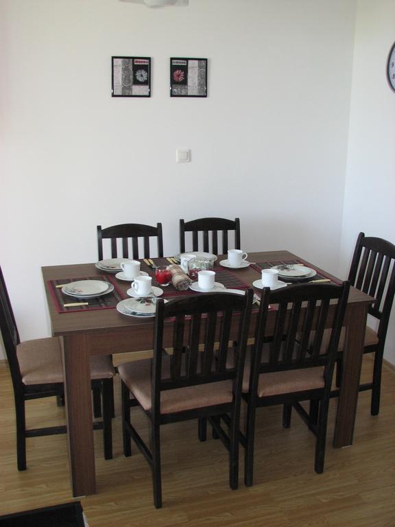 צרבו Two-Bedroom Apartment Donika מראה חיצוני תמונה