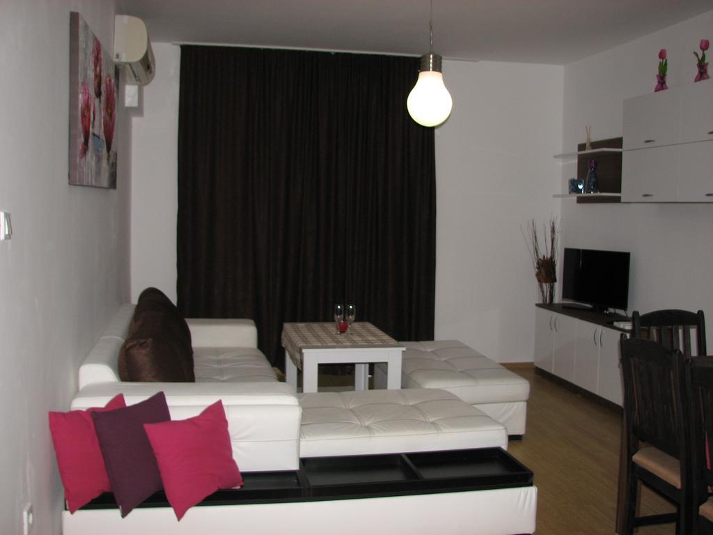 צרבו Two-Bedroom Apartment Donika מראה חיצוני תמונה